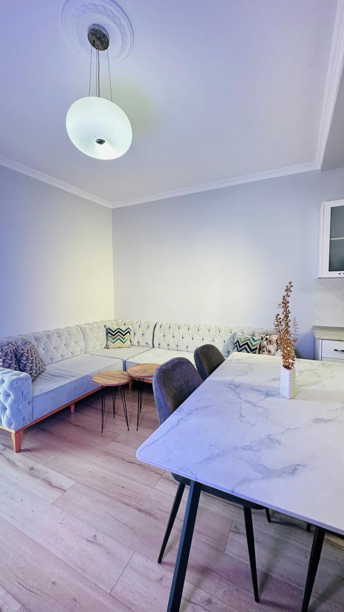 Bllok: Central Cozy Stay, 24/7 Self Check-In 地拉那 外观 照片