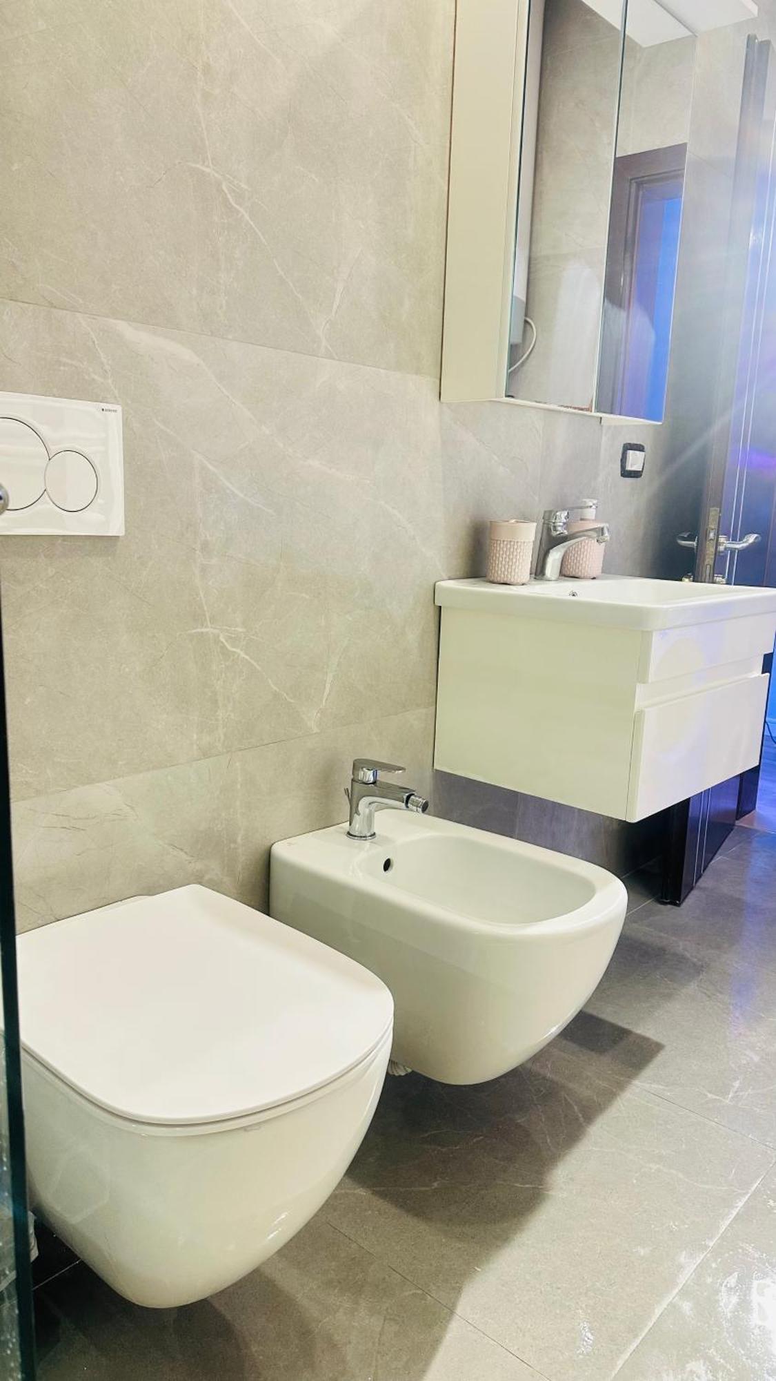Bllok: Central Cozy Stay, 24/7 Self Check-In 地拉那 外观 照片