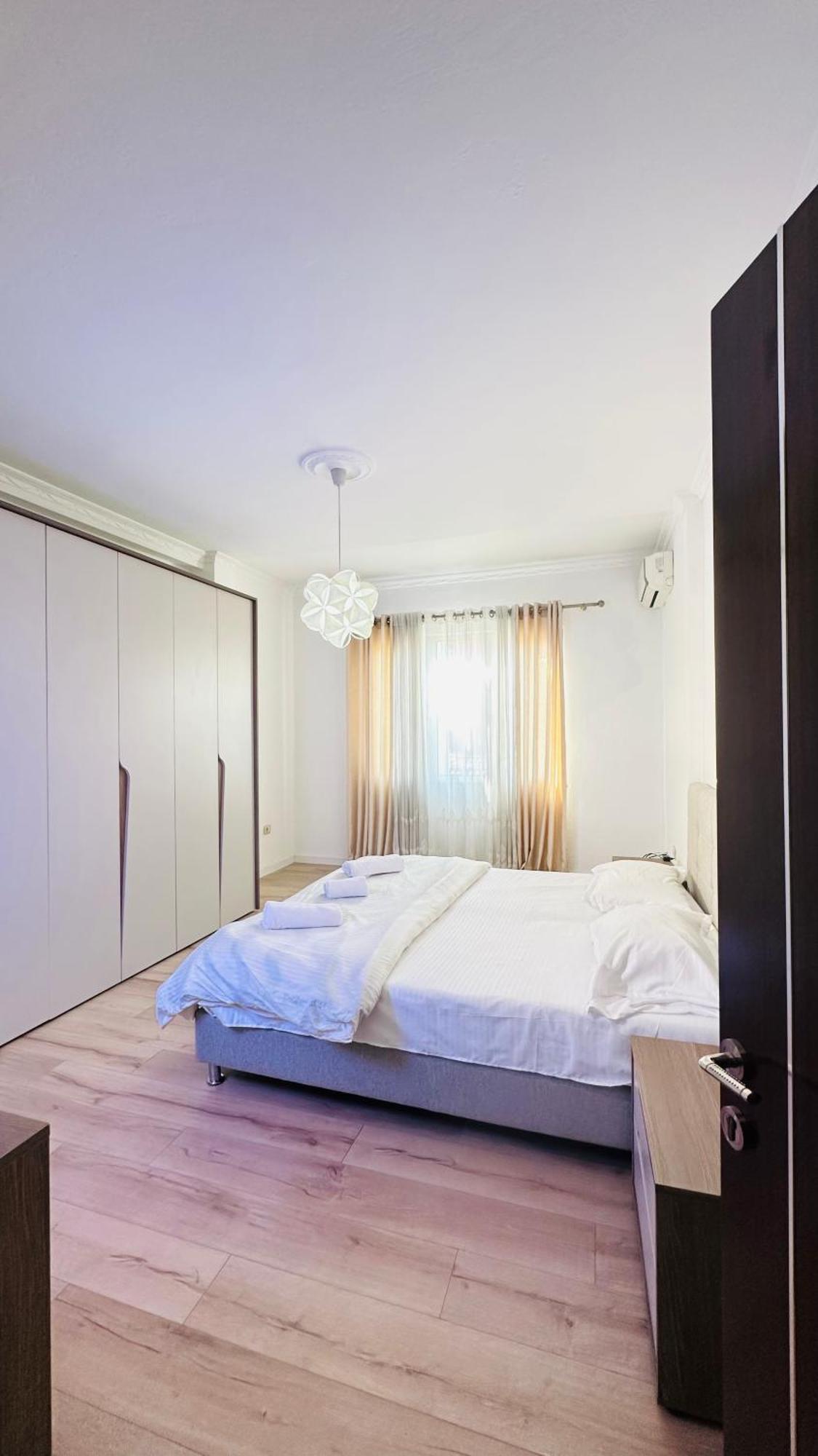 Bllok: Central Cozy Stay, 24/7 Self Check-In 地拉那 外观 照片